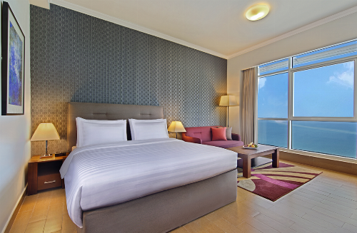 The Curve Hotel image 4