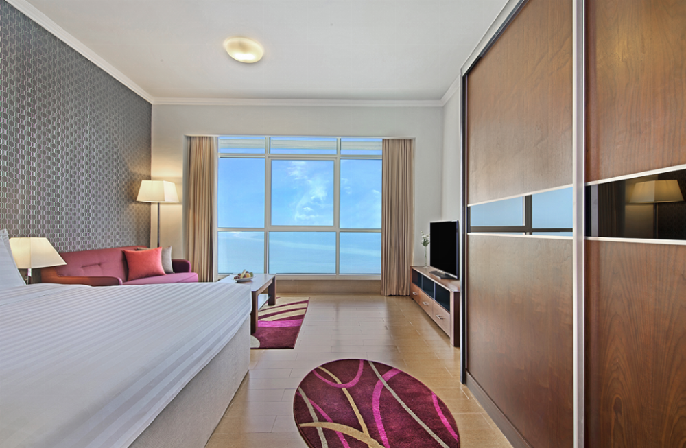 The Curve Hotel Image 6